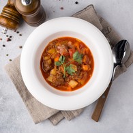 Томленая говядина с овощами
